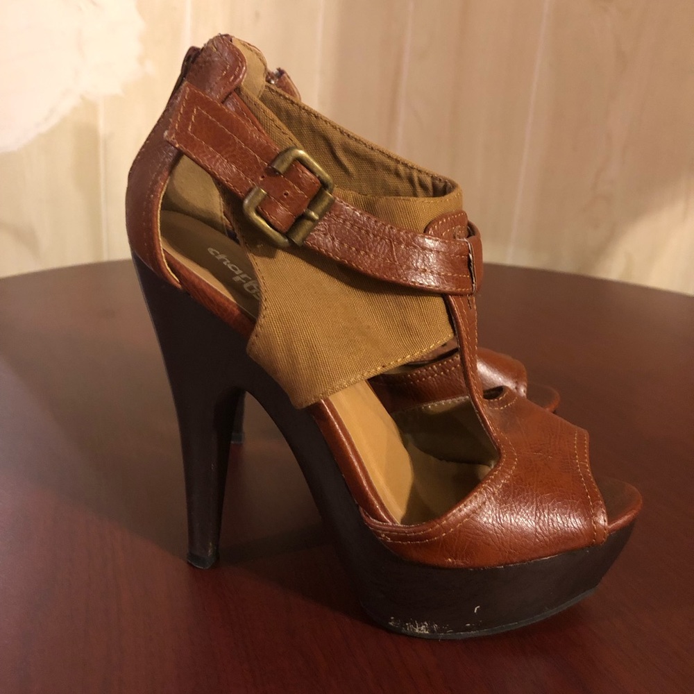 High heels - Picture 2 of 3
